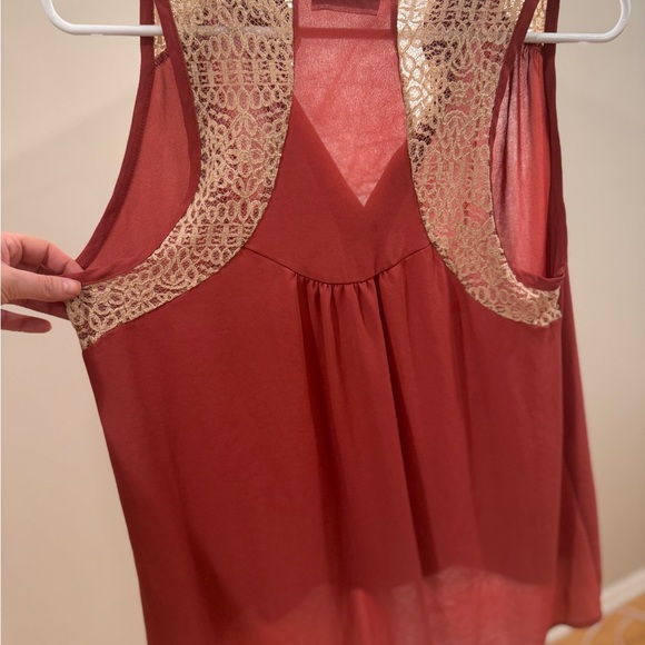 Elegant Burgundy Lace Blouse - Picture 5 of 5
